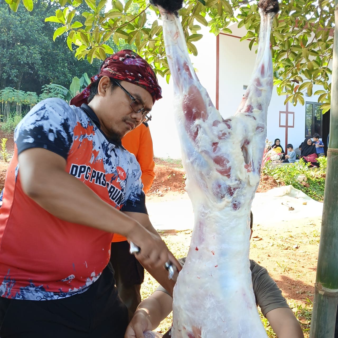 Pemotongan Hewan Qurban DPC PKS Parung
